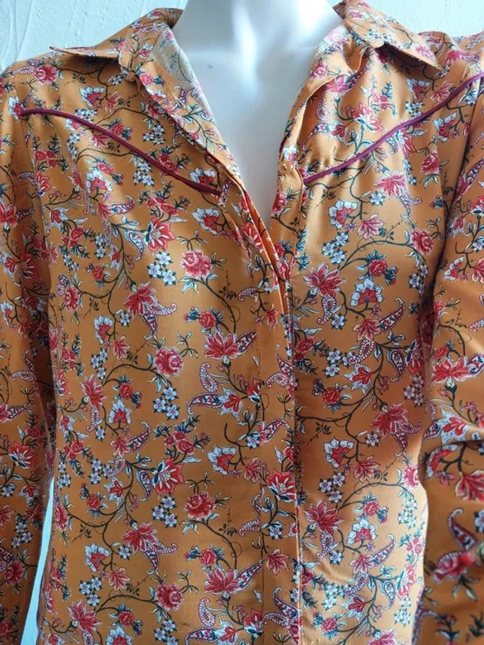 Chemisier à motifs fleuris Taille 36 - photo numéro 2