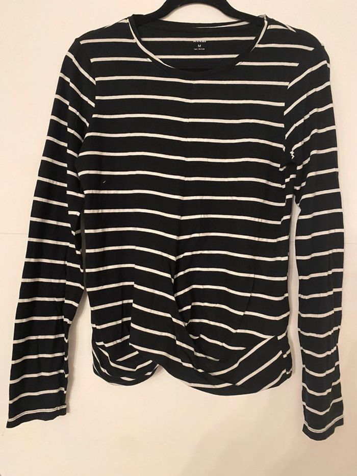 Tee-shirt noir et blanc