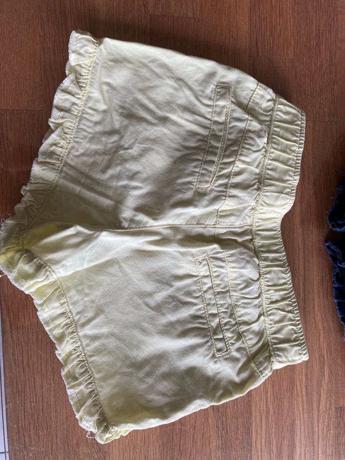 Lot de 2 shorts 2/3 ans - photo numéro 2