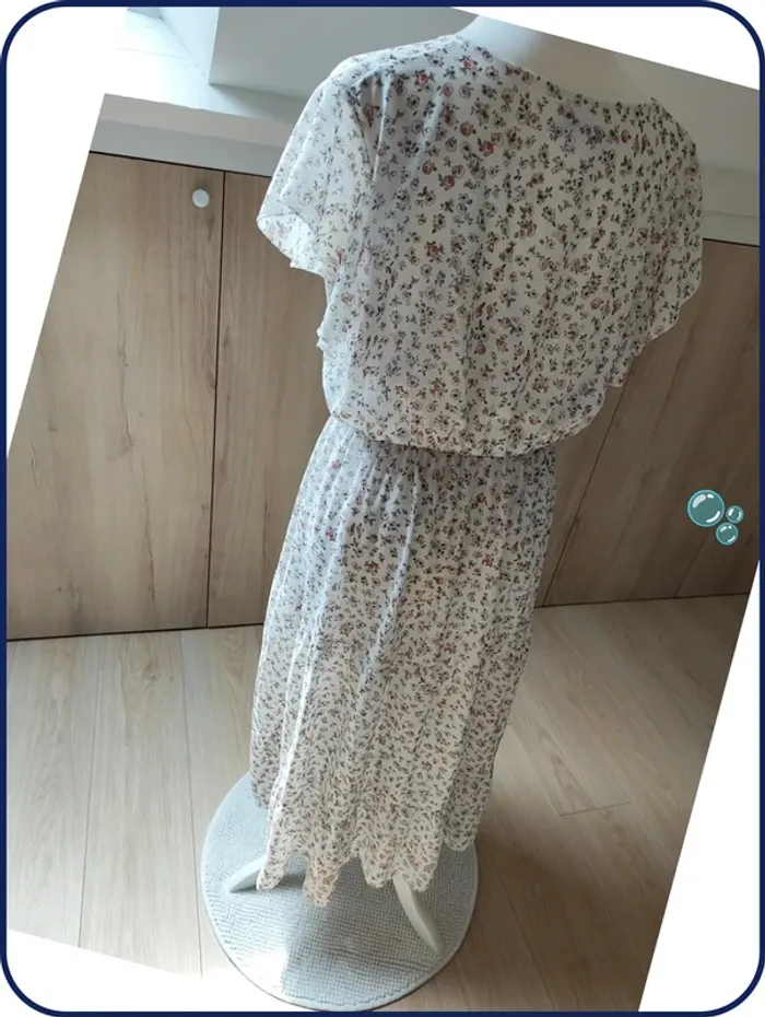 Robe fleurie/ taille L-XL - photo numéro 4