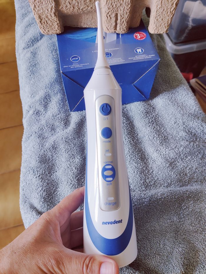 Hydropulseur brosse jet nettoyage dent Nevadent, neuf dans boite - photo numéro 8