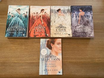 5 tomes roman « La sélection » Kiera Cass dont « Histoires secrètes »