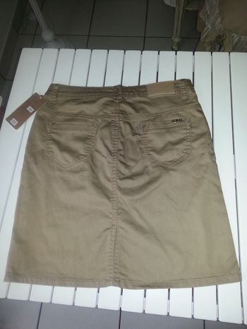 jupe beige marque BS taille 40