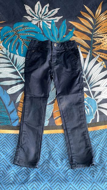 Chino taille 4 ans