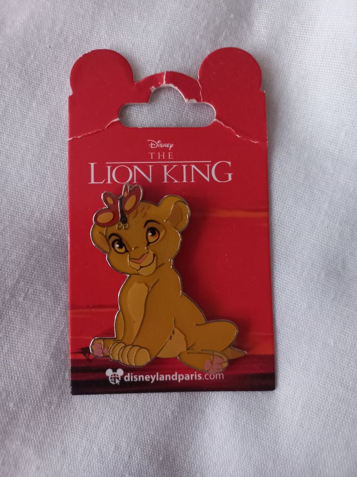 Pin's Le Roi Lion Disneyland Paris - photo numéro 6