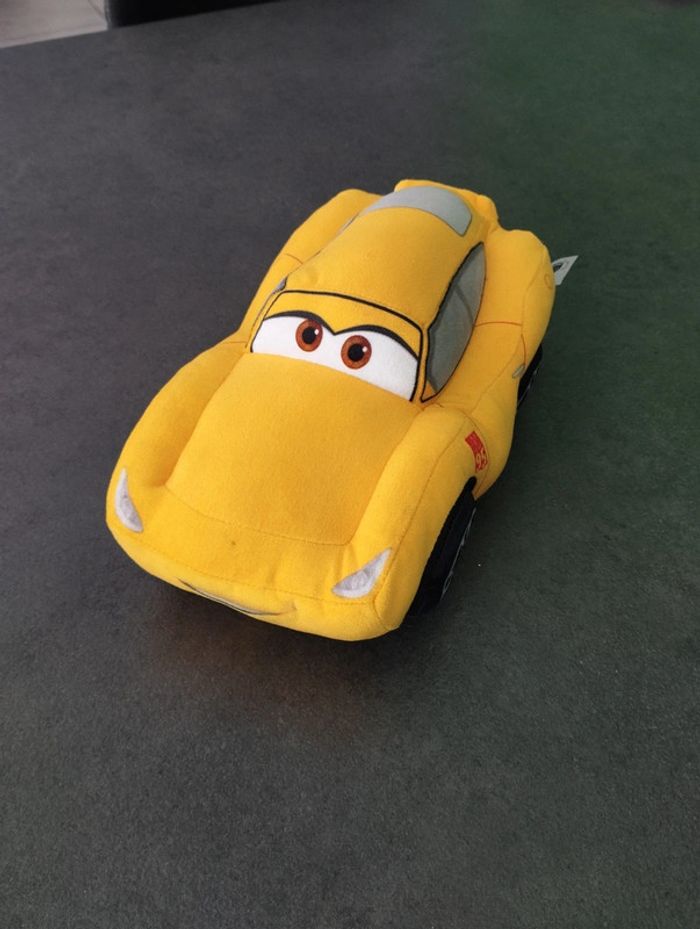 Grande peluche voiture cars cruz Ramirez