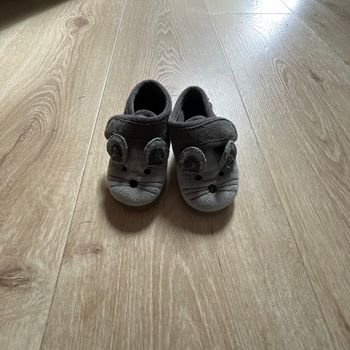 Chaussons victoria bébé - taille 22