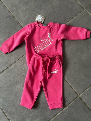 Survêtement neuf 6-9 mois puma