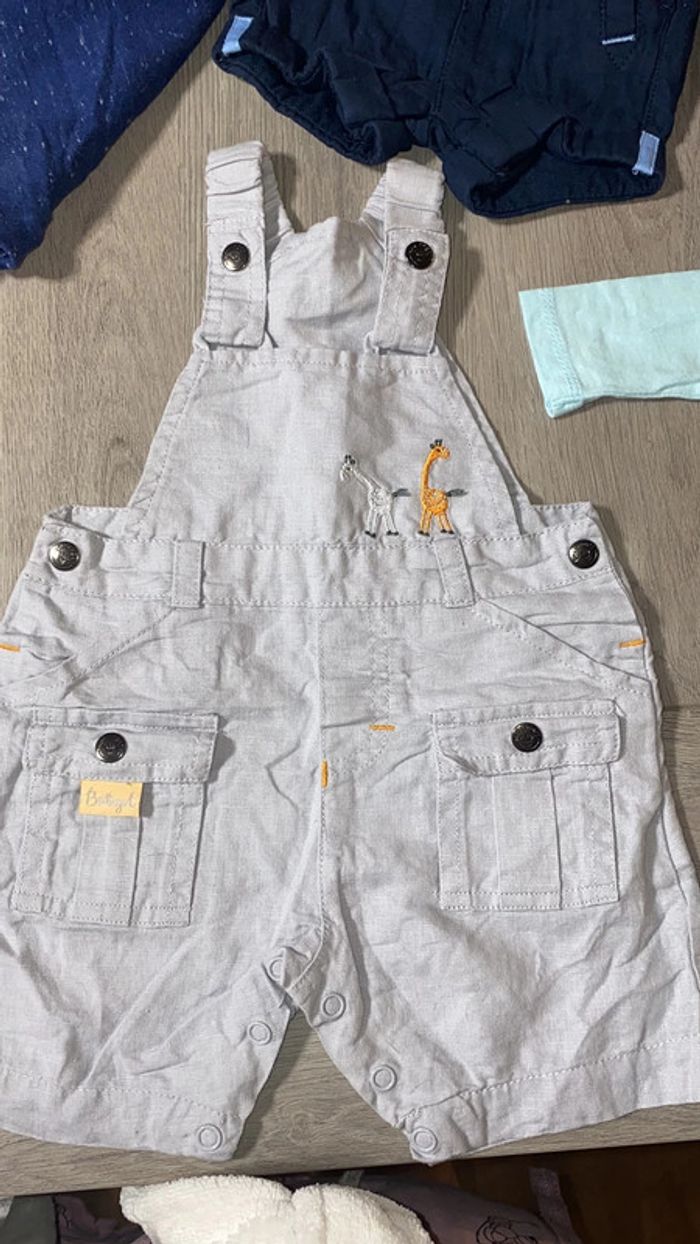 Salopette short tshirt - photo numéro 3