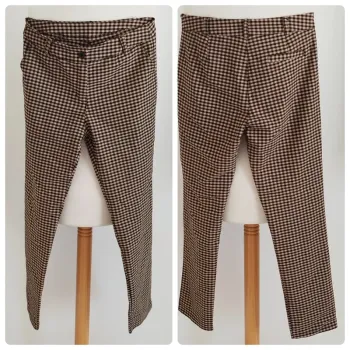 Pantalon beige à carreaux noir taille 42