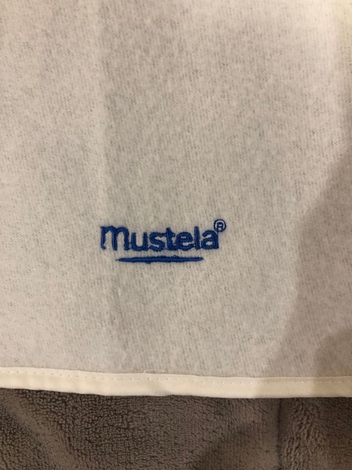 Couverture bb Mustela neuve - photo numéro 2