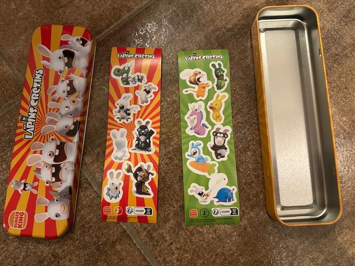 Trousse métal Lapins Crétins et stickers - photo numéro 2