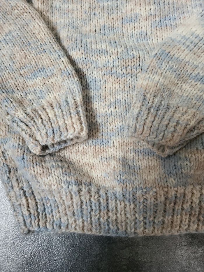 Pull en laine 4-5 ans mixte fait main très bon état - photo numéro 4