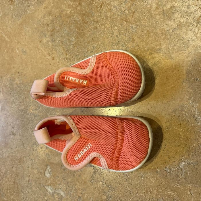 Chaussures aquatique taille 20