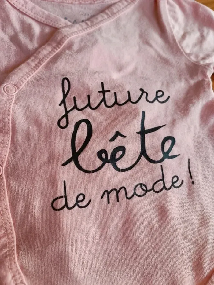 Body ML fille 1 mois - photo numéro 2