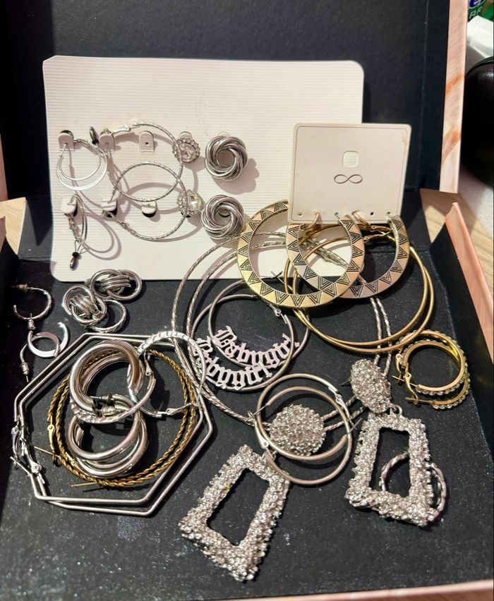 Lot de 20 paires de boucles d’oreilles