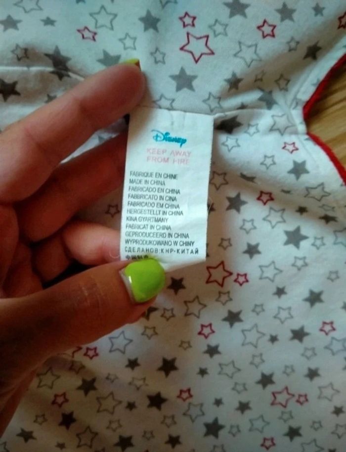 Poncho / sortie de bain - piscine. Fille.  Winnie l'ourson. Disney baby. 
Taille 18 mois - photo numéro 8