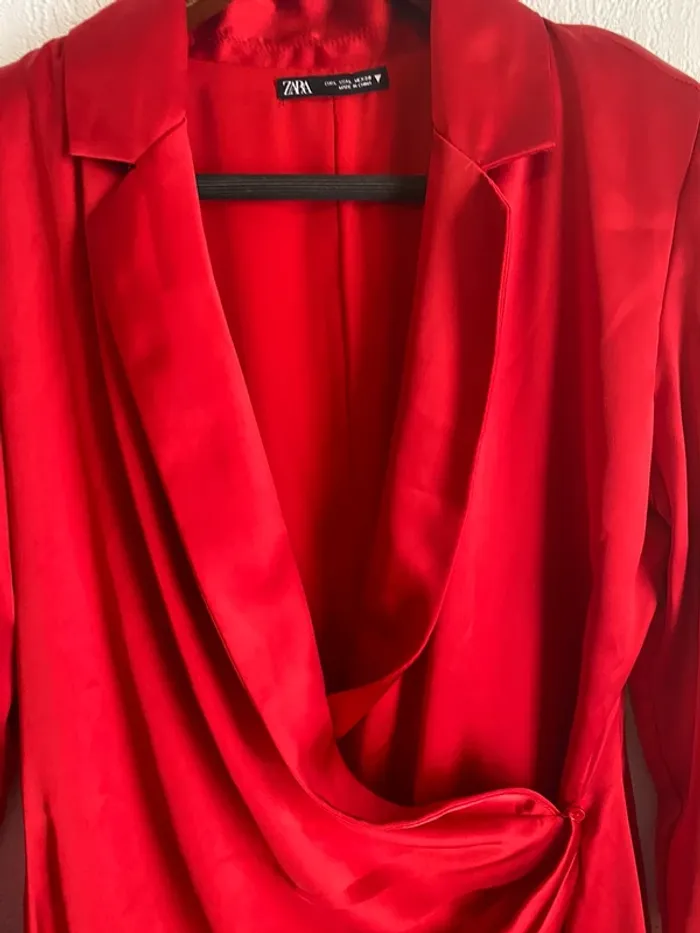 Robe Zara satinée rouge taille L 40 - photo numéro 4