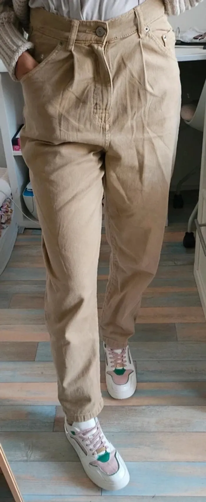 Jean Pantalon à pince camel taille s neuf - photo numéro 3