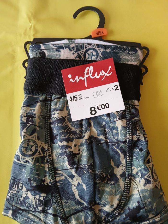 lot de deux boxers garcon 4/5 ans - photo numéro 2