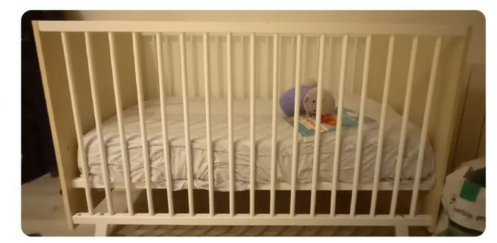 Lit bébé - photo numéro 2