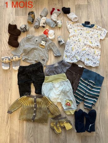 Lot vêtements 1 mois garçon chaussettes