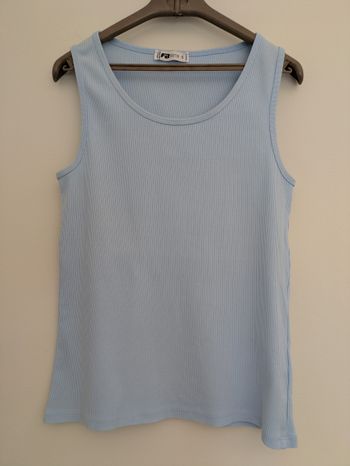 Débardeur femme ( taille S )