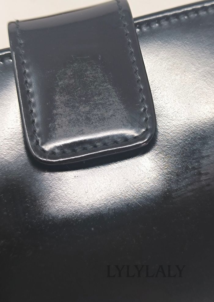 Portefeuille GUCCI authentique en cuir verni noir – logo GG embossé - photo numéro 6