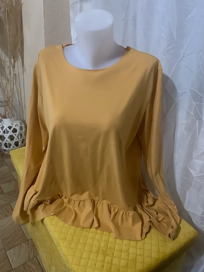 Blouse Liberté Essentielle taille S-M évasée tres bon état manches longues - photo numéro 3
