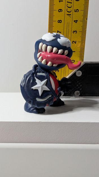 [Funko] Figurine Mystery mini's Venomized Captain America 1/6