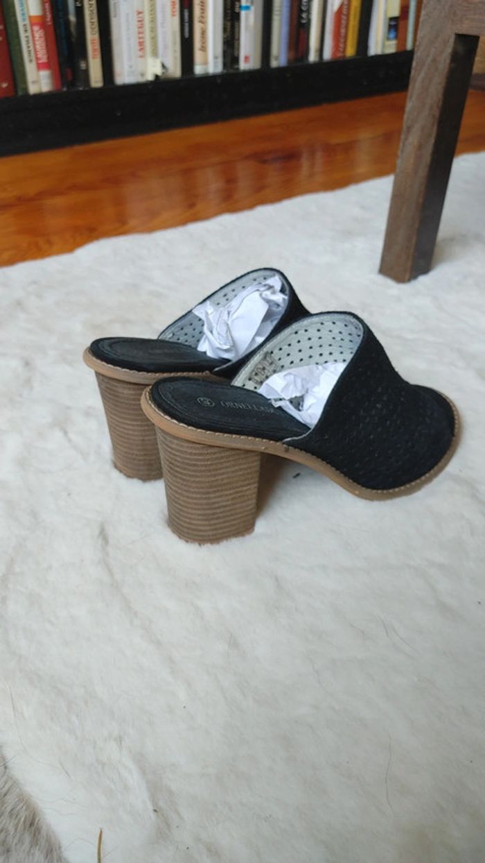 Mule en cuir daim noire talon 8 cm - photo numéro 9