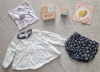 Ensemble Blouse ML légère blanche & short marine à fleurs - 18M - Sergent Major (BE avec defauts))