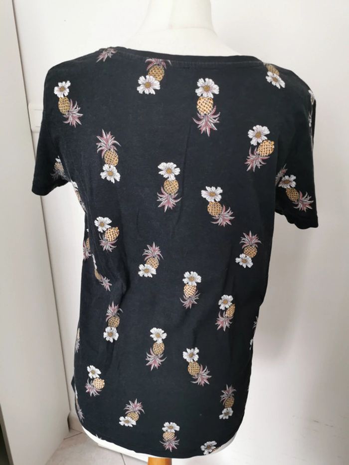 Tee shirt à fleurs - photo numéro 3