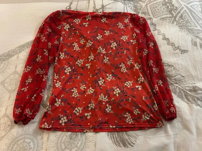 Haut manches longues rouge à motifs - photo numéro 7