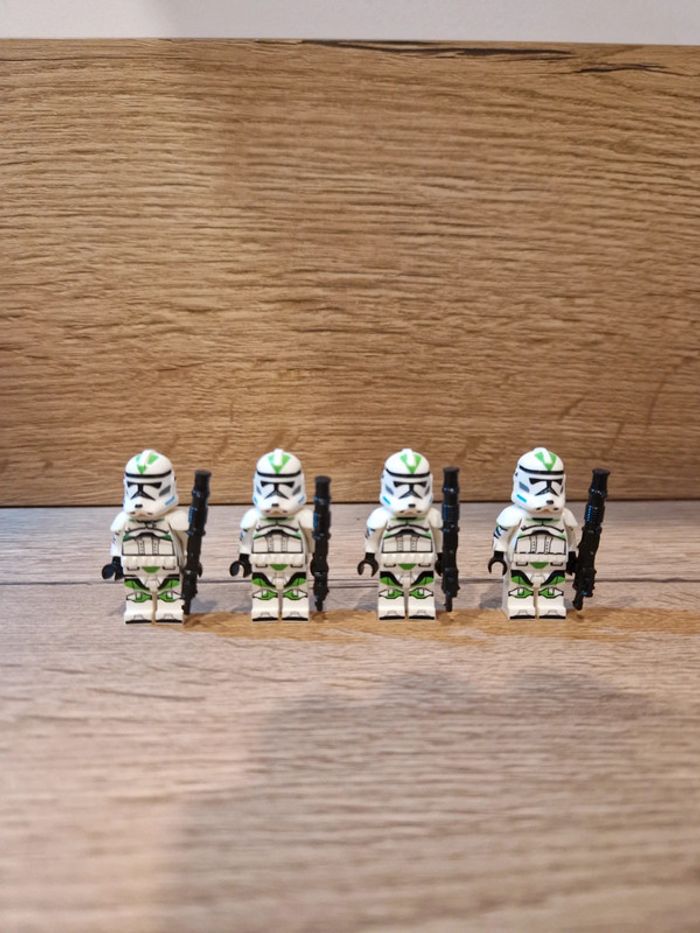 Figurines type lego 4 clones vert star wars