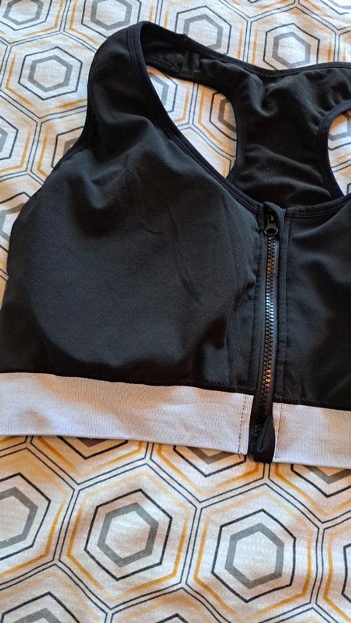 Brassière sport noire et grise - photo numéro 2
