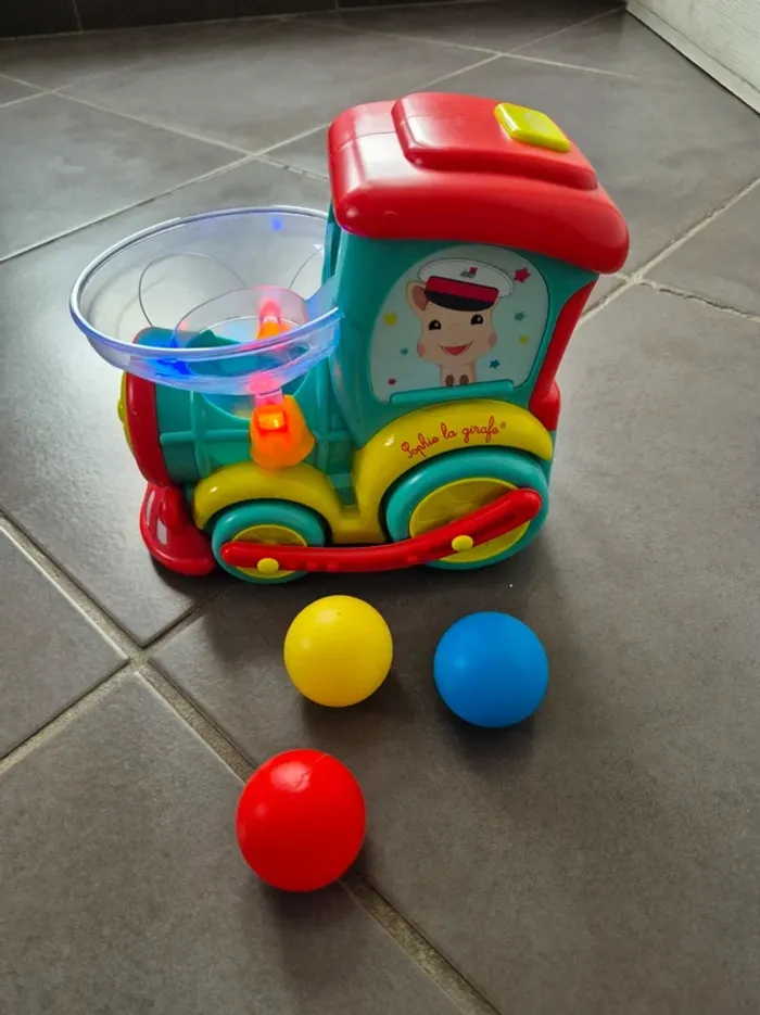 Magic pop train Sophie la Girafe