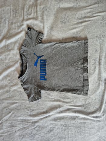 Jolie t shirt puma taille 5 ans