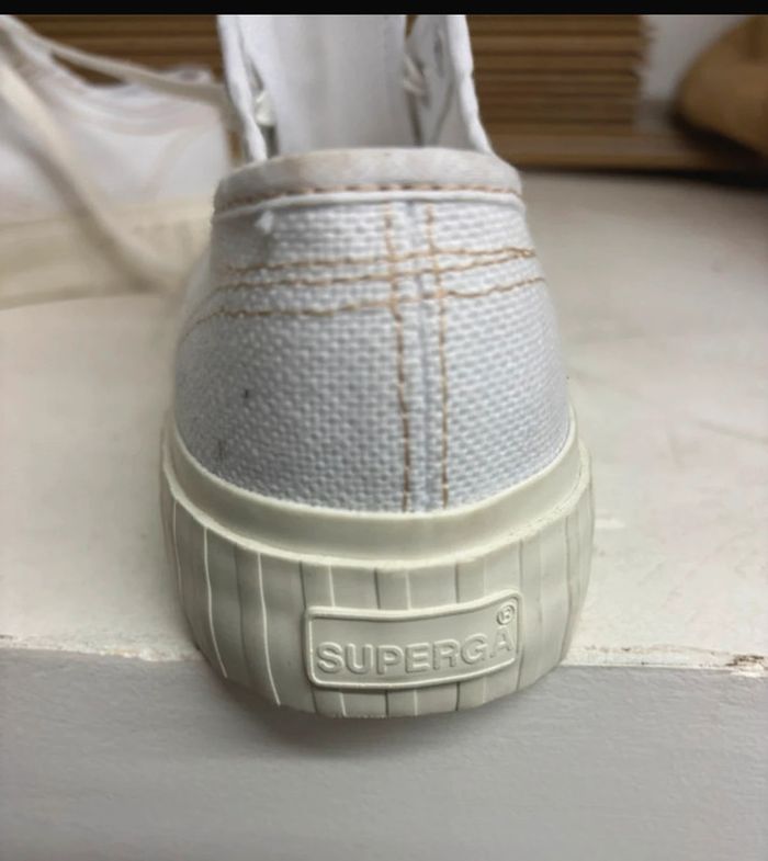 Baskets Superga 2630 Stripe – Taille 36 – Blanc & Beige neuve - photo numéro 4