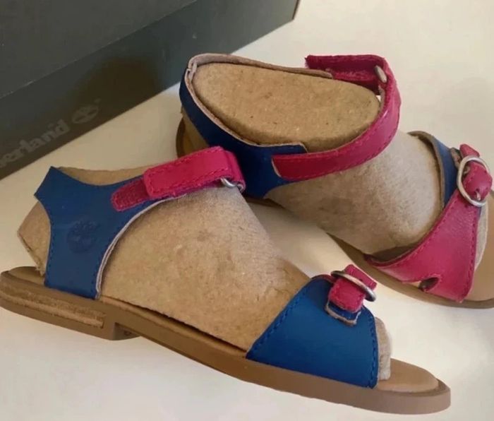 Chaussures sandales Timberland pointure 27 neuves - photo numéro 2