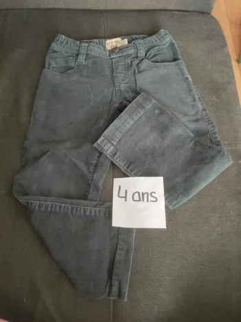 Jeans type velours garçon 4 ans