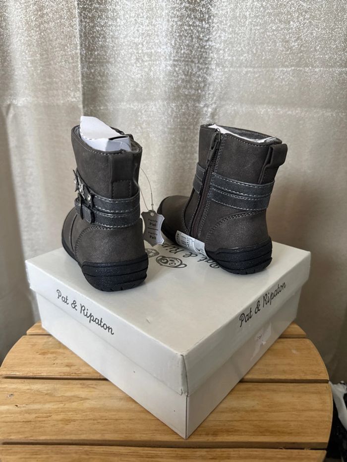 Bottines fille Pat & Ripaton – cuir gris – Taille 22 – Neuves - photo numéro 4