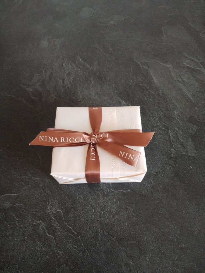 Eau de parfum neuf Love in Paris de Nina Ricci