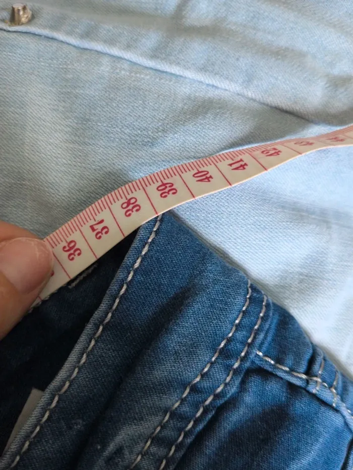 Jovial Jean – Taille L – Bleu foncé avec strass au niveau des poches - photo numéro 8
