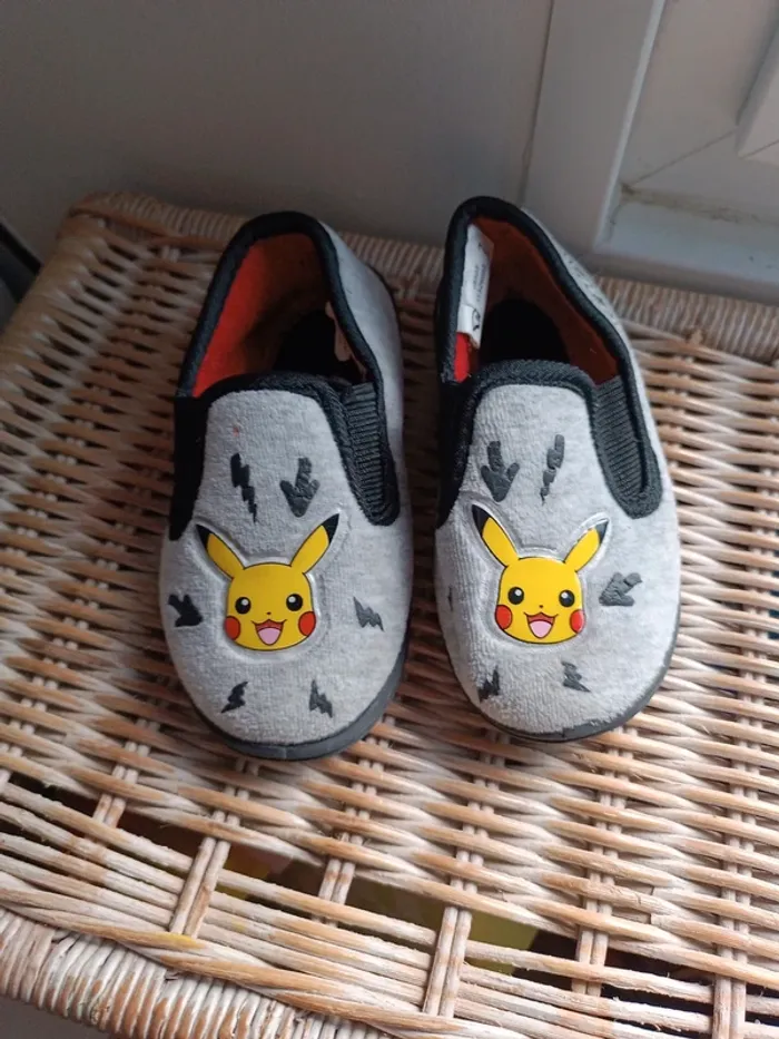 Chaussons Pikachu - photo numéro 2