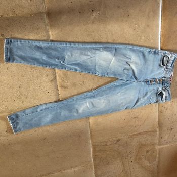Pantalon jennyfer  taille 32  used skinny  1€