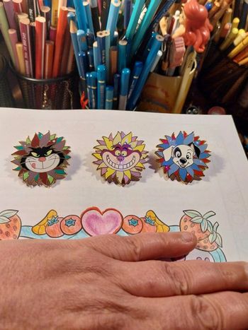 Pins Disney créateur fantasy, lucifer, cheshire, lucky