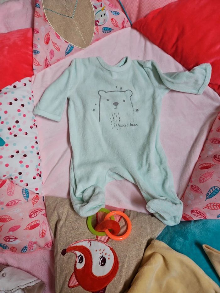 Lot 8 pyjamas hiver 1 mois - photo numéro 10