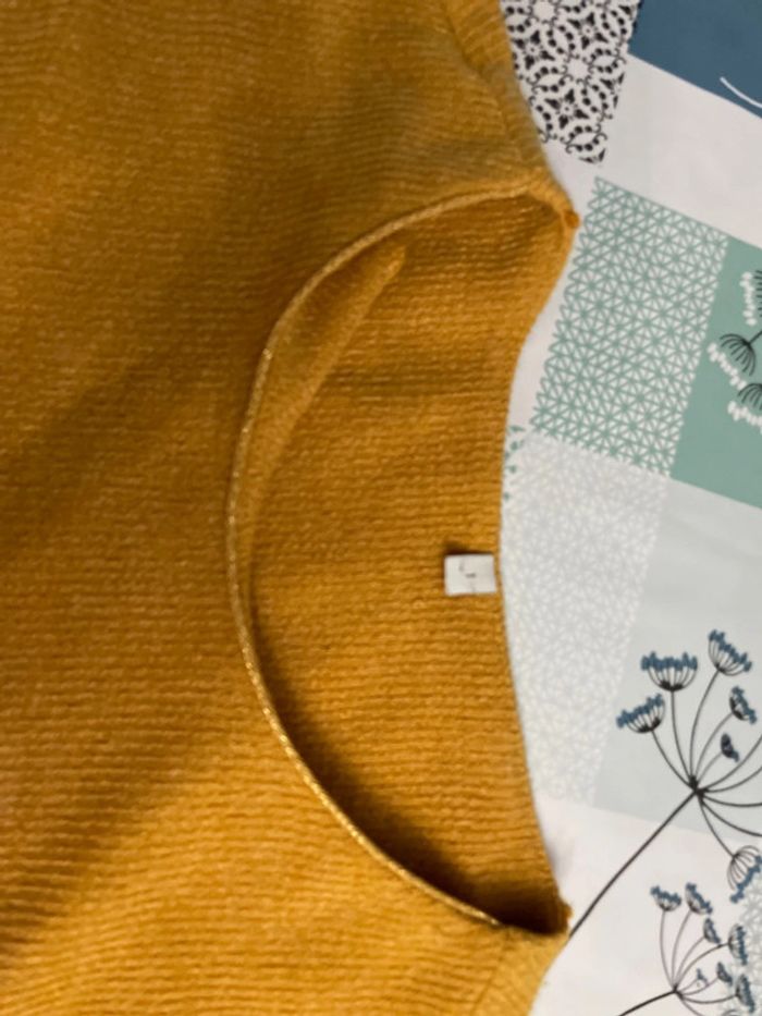 Pull jaune moutarde manches longues T1 - photo numéro 3