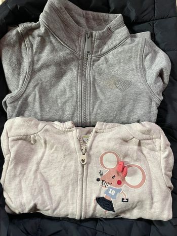 Lot 2 sweat-shirt - 5 ans
